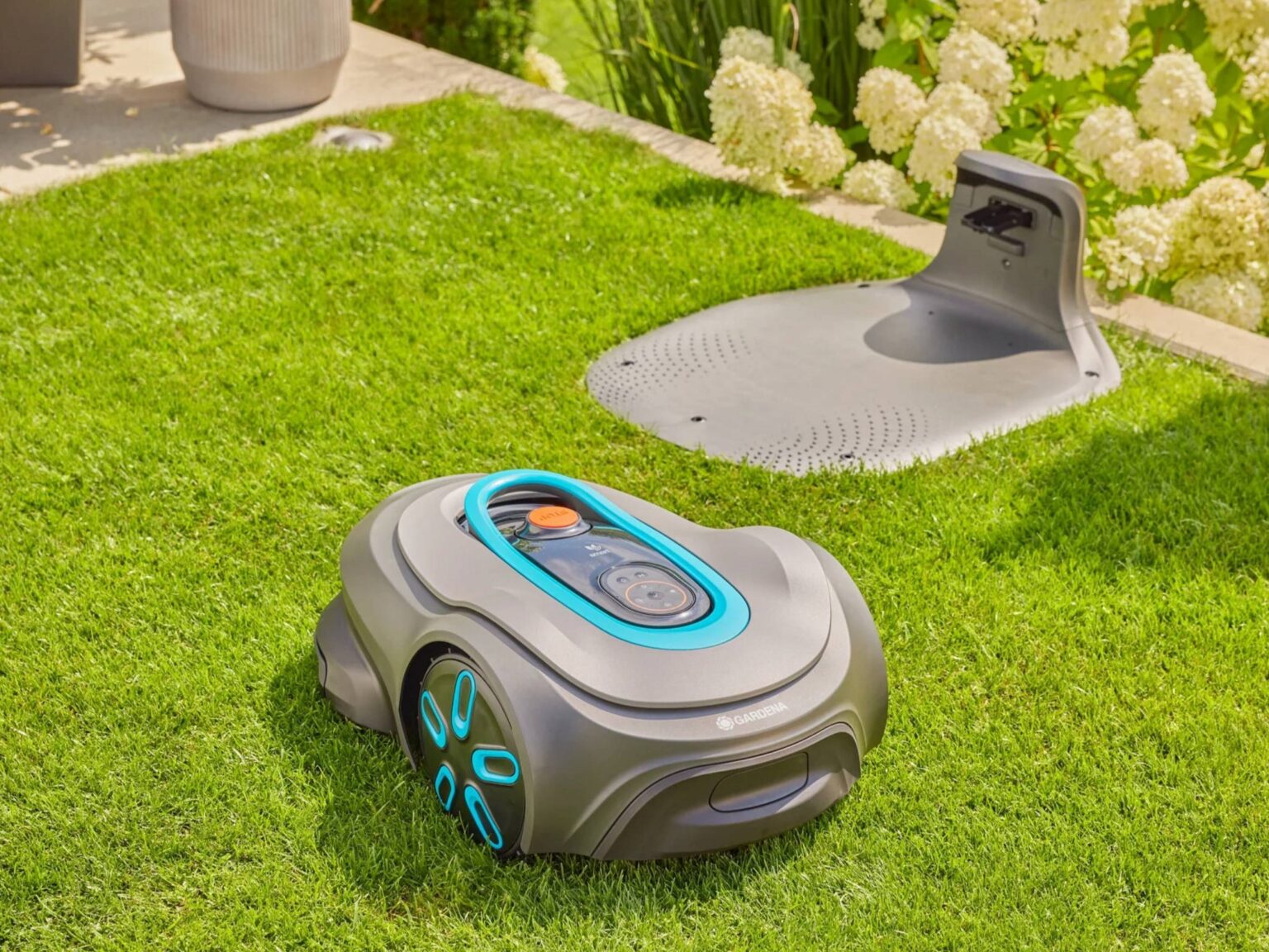 Transform Your Garden Routine with a Cordless Robot Lawn Mower